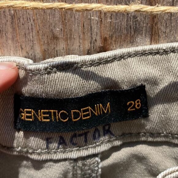 Genetic Bailey Colorblock Off White Beige Shorts in Hybrid 28 - Picture 10 of 11